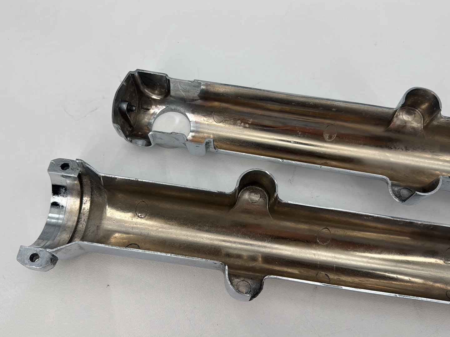 1999 - 2006 Harley-Davidson Dyna Low Rider Front Left & Right Fork Legs Sliders Chrome