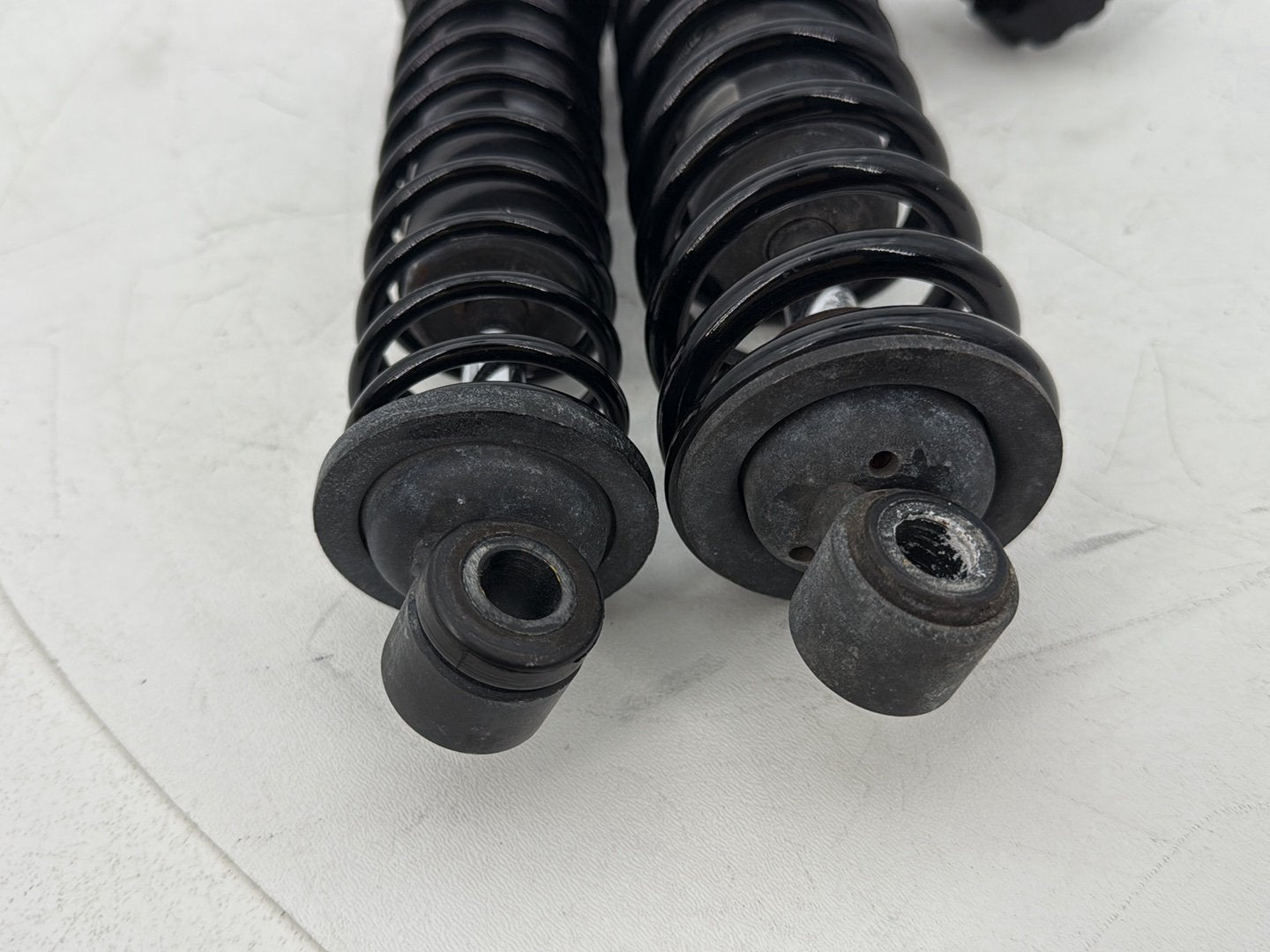 2019 - 2023 Harley-Davidson Touring Street Glide Rear Left Right Shock Absorbers 54000114