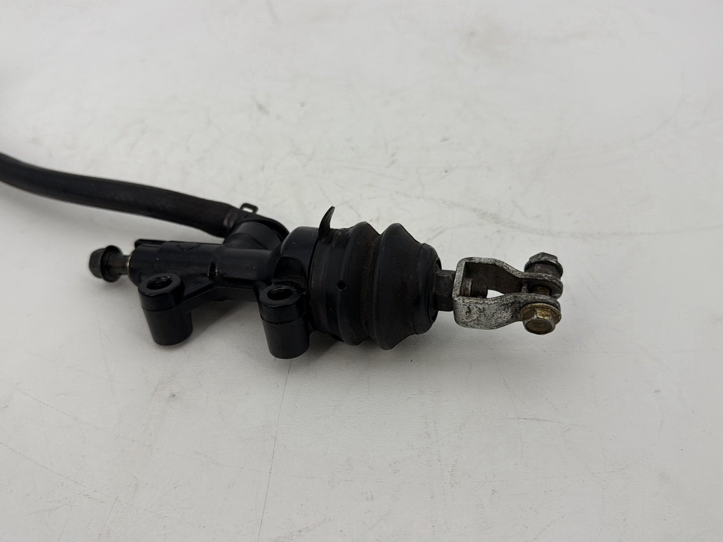 2009 Harley Sportster XL1200C 1200 Custom OEM Rear Brake Master Cylinder Bottle Brake Line