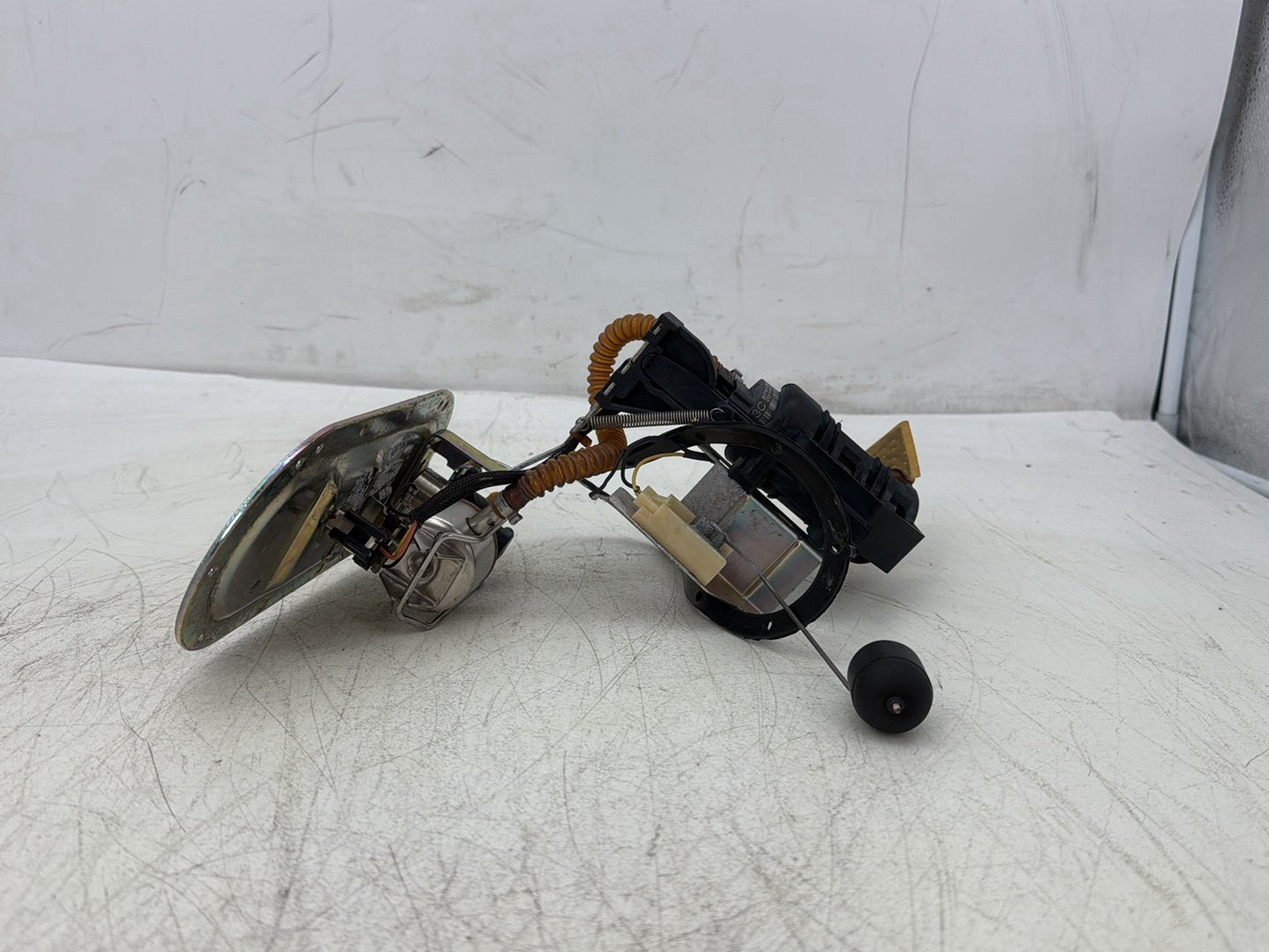 2006 Harley Road King Touring FLHRCI Classic OEM Fuel Pump Gas Gasoline Petrol Sending
