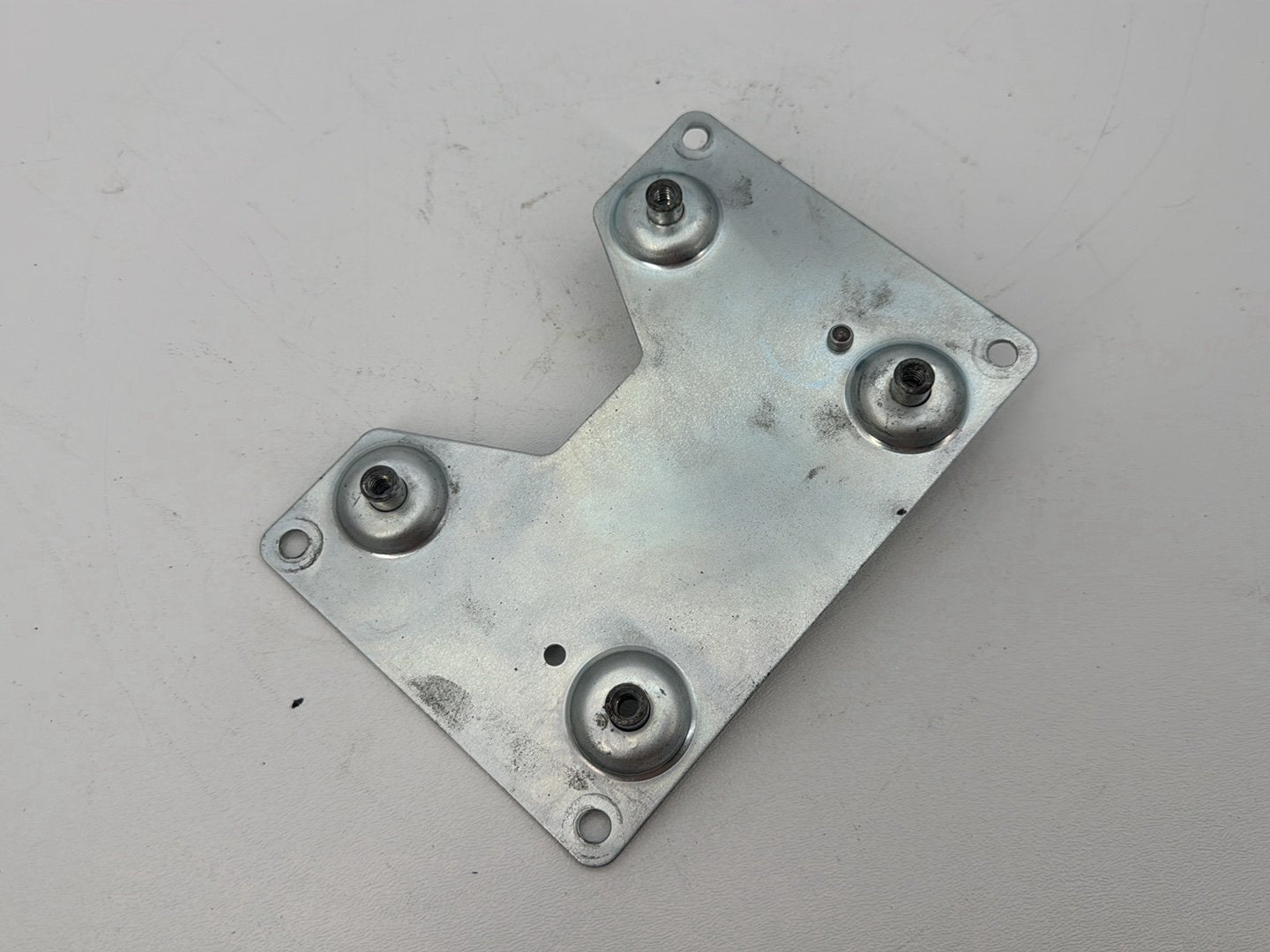 1999 - 2006 Harley-Davidson Dyna Low Rider Electrical Side Cover Tray Panel 70984-96A
