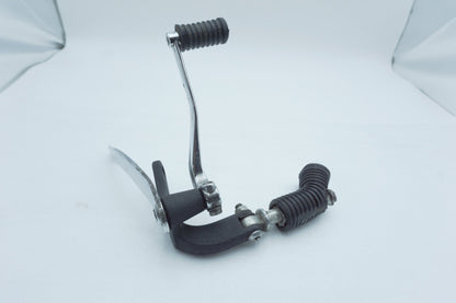 2008 - 2016 Harley-Davidson Dyna Wide Glide Left Foot Rest Support Bracket Peg 33693-03