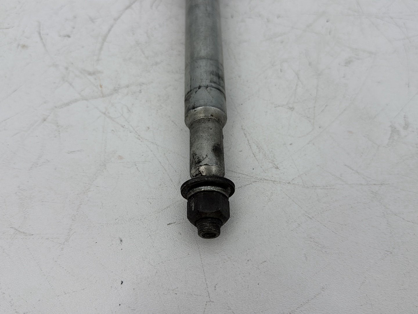 1999 - 2006 Harley-Davidson Touring Road King Police Front Wheel Axle Bolt Shaft 43364-00