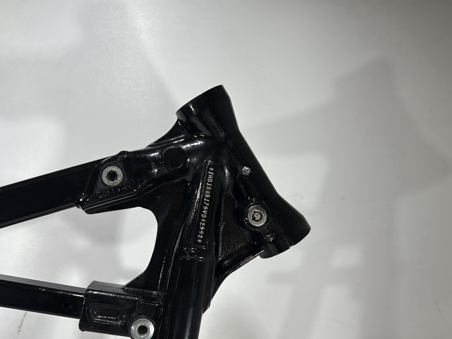 2005 Harley Heritage Softail Classic FLSTCI OEM Body Main Frame Chassis SLVG