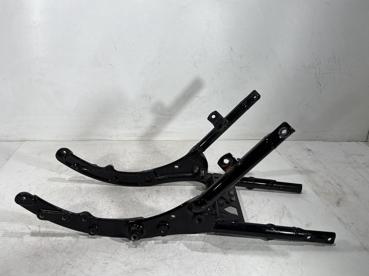 2010 Harley Electra Glide Touring Ultra Rear Back Sub Frame Rail Bar 48079-09BHP