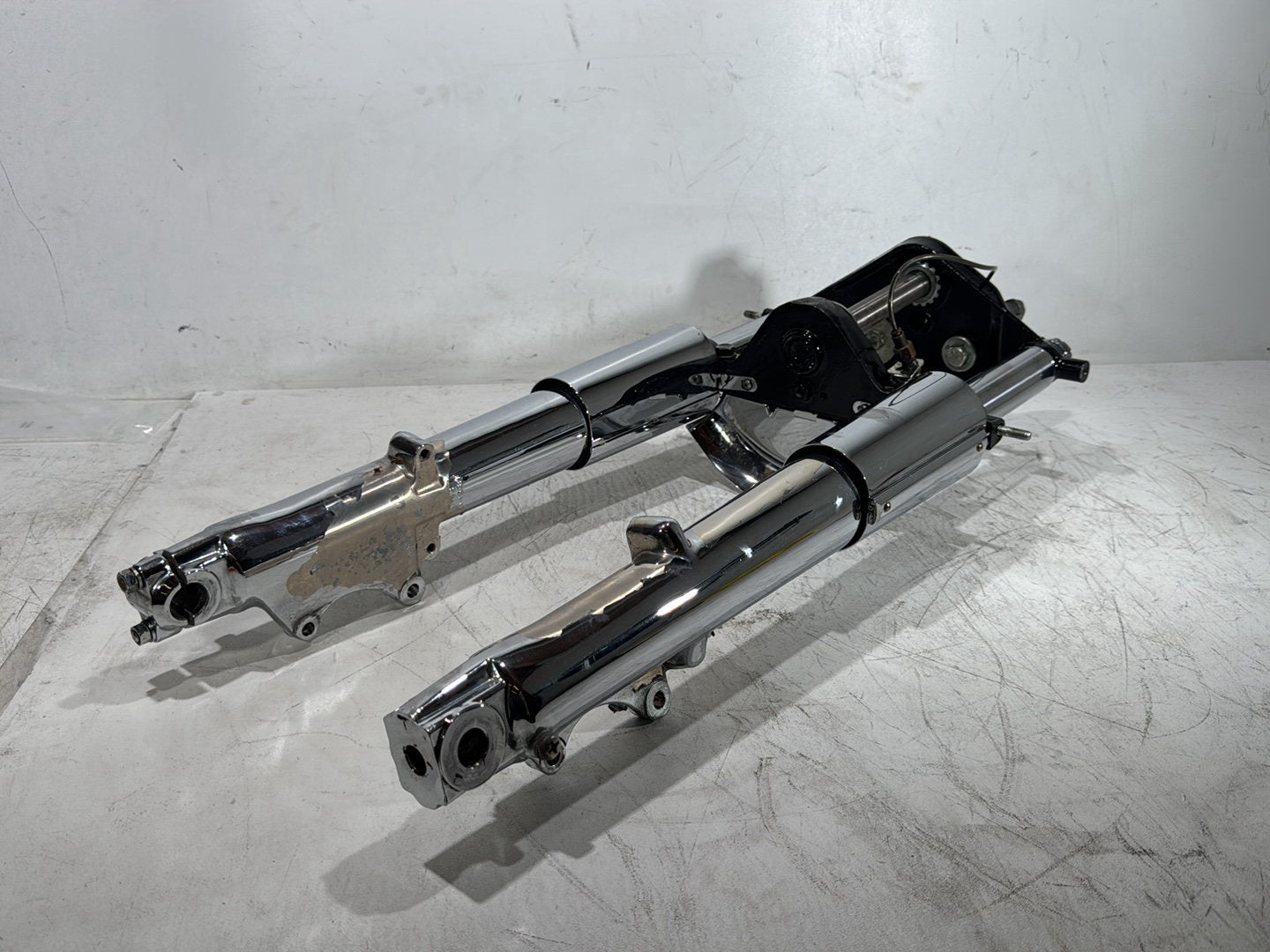 1996 Harley Road King Touring Police FLHPI OEM Front Triple Tree Set & LH RH Fork Legs Sliders