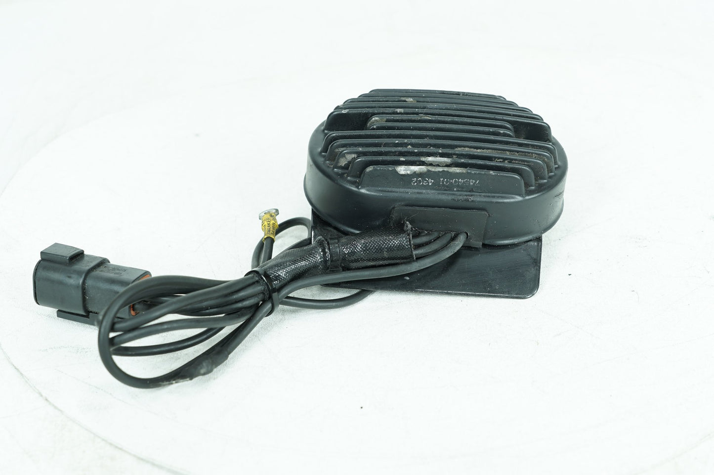 1999 - 2006 Harley-Davidson Softail Fat Boy Voltage Regulator Rectifier   	74540-01