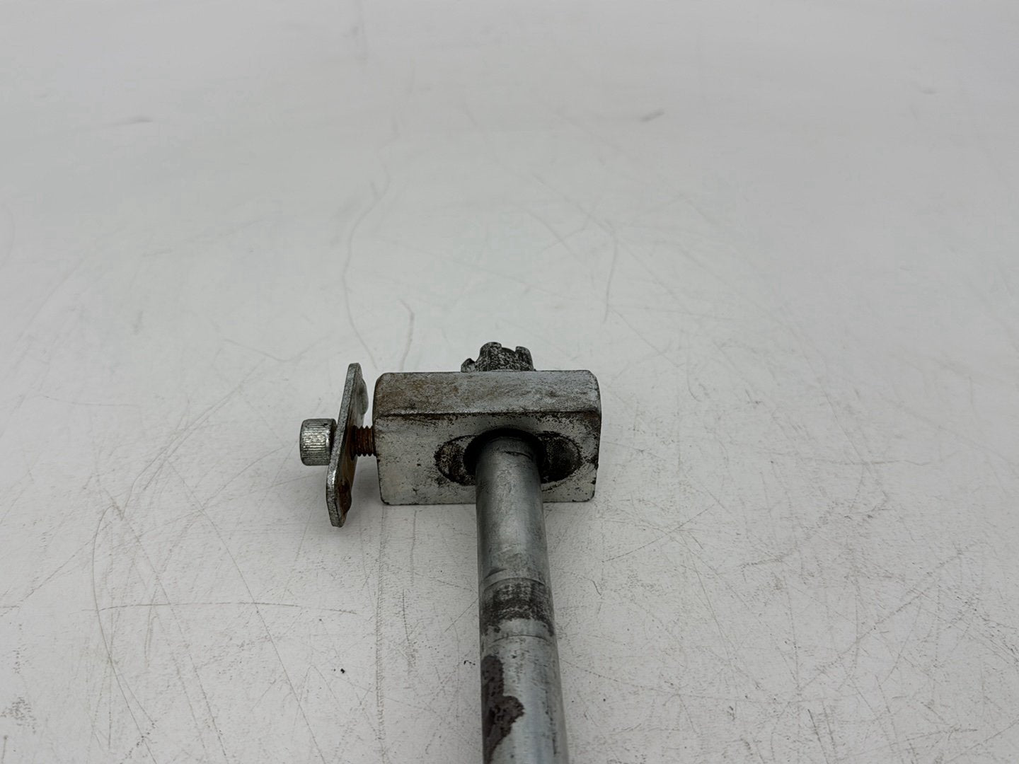 2002 Harley Dyna FXD Super Glide OEM Rear Wheel Axle Bolt Shaft