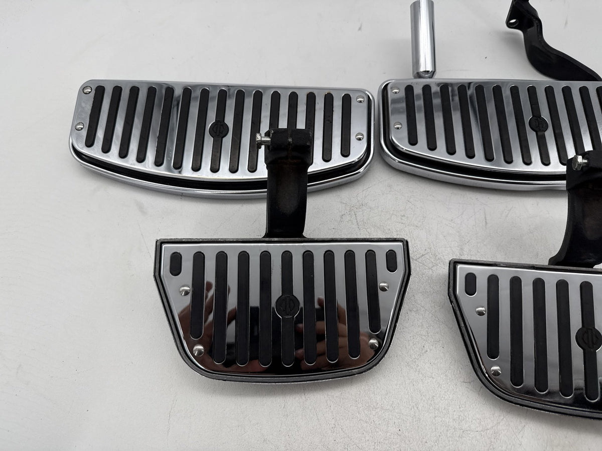 97 Harley Heritage Softail Classic Left Right Driver & Pass Floorboard Foot Rest