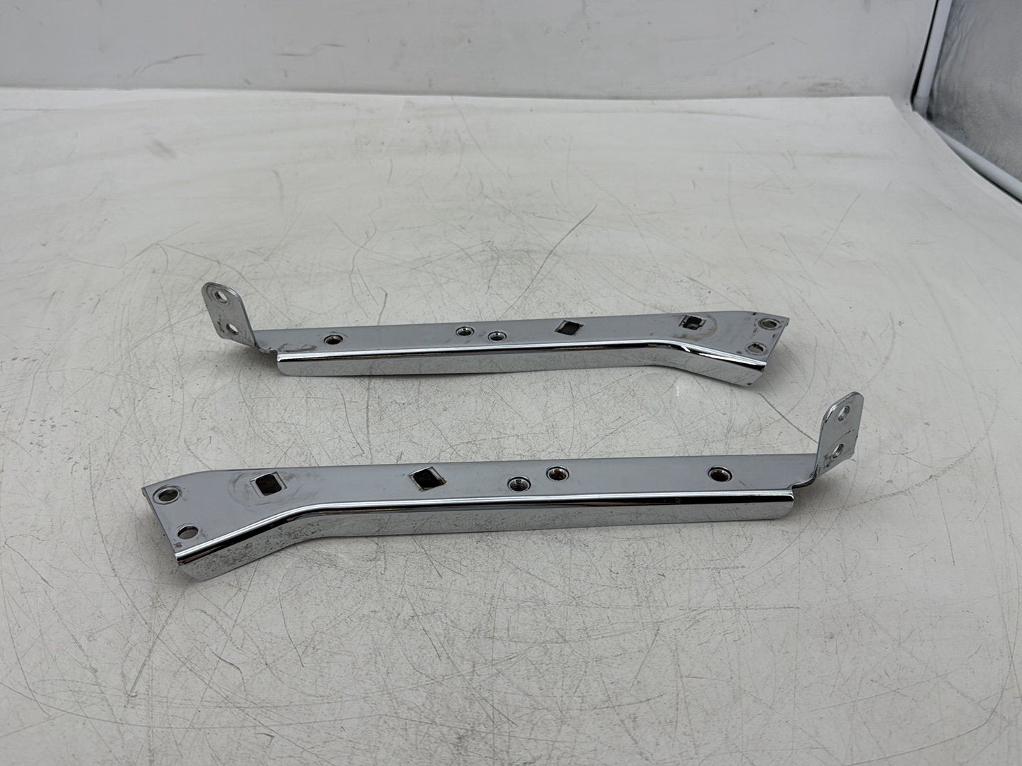 2006 Harley Electra Glide Touring Classic FLHTCI OEM Left Right Saddlebag Fender Struts Brackets