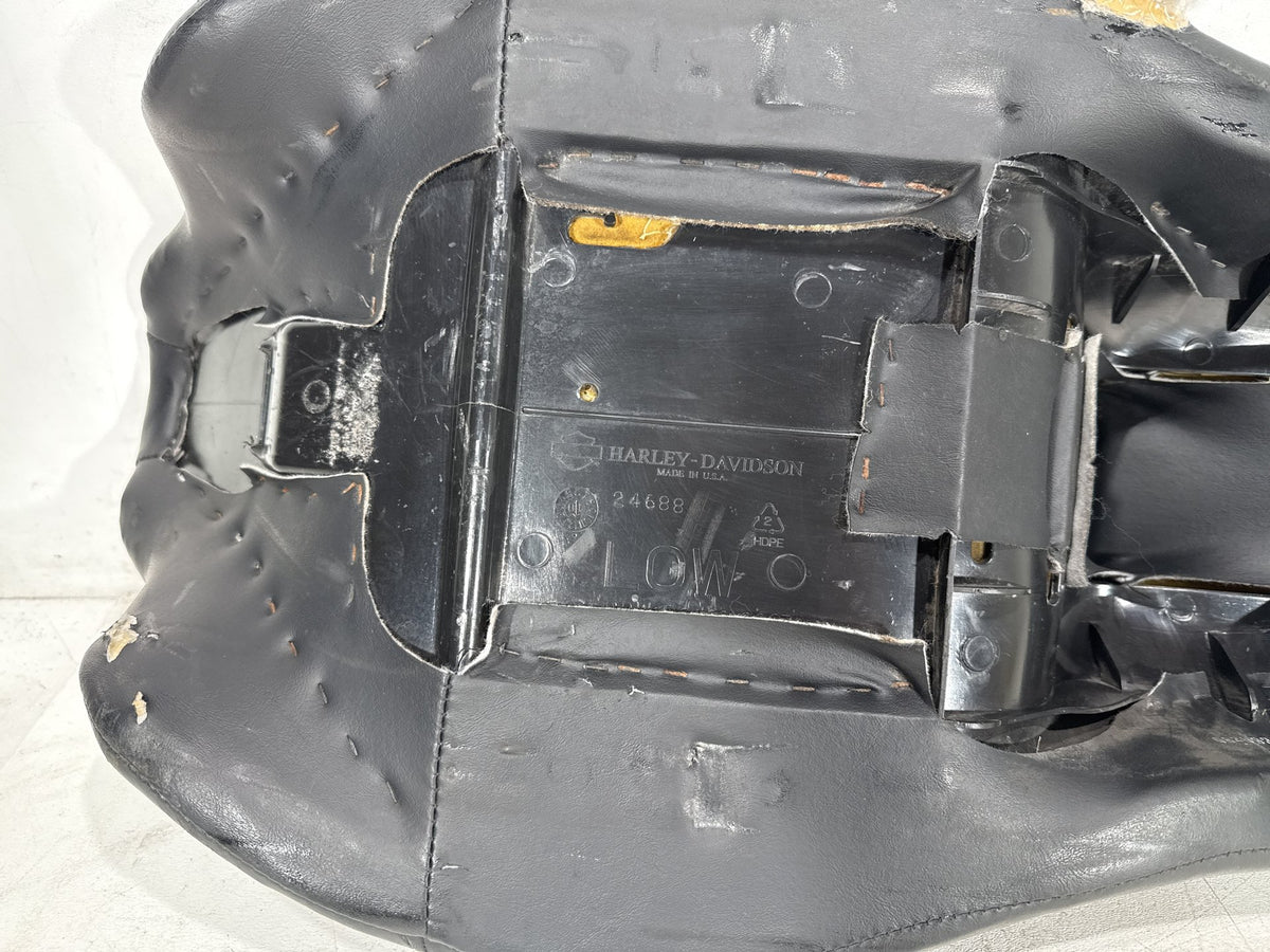 2009 Harley Electra Glide Touring OEM Passenger Rider Driver Seat Saddle TORN