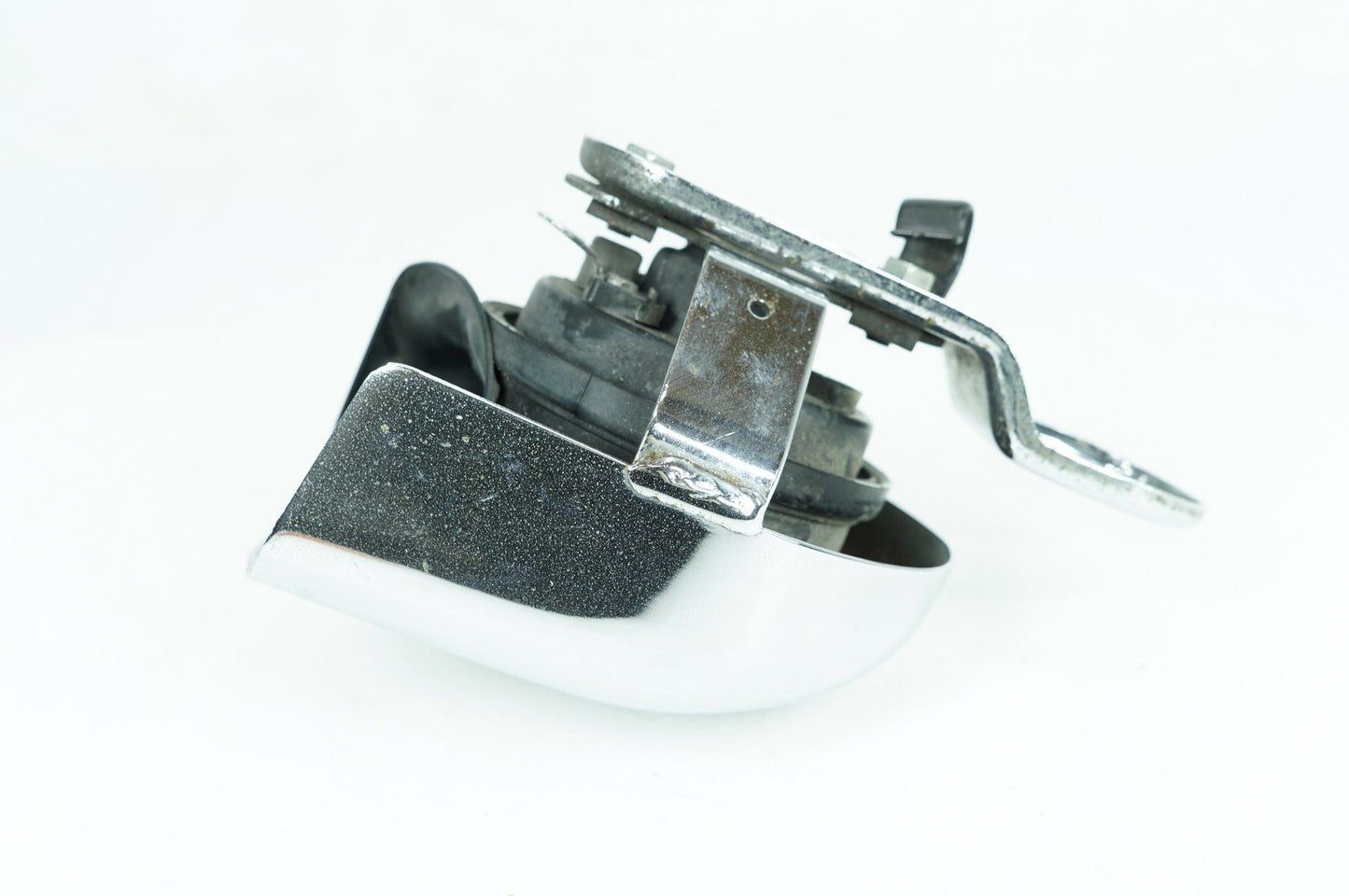 1999 - 2006 Harley-Davidson Touring Road King Horn Signal Klaxon Chrome Cover 69012-93A