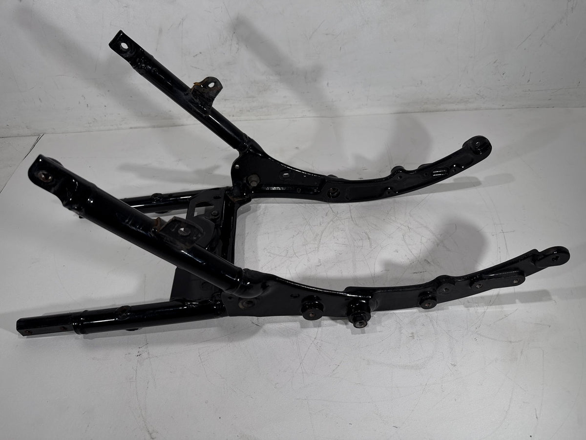 2011 Harley Road King Touring FLHR OEM Rear Back Sub Frame Rail Bar 48079-09BHP