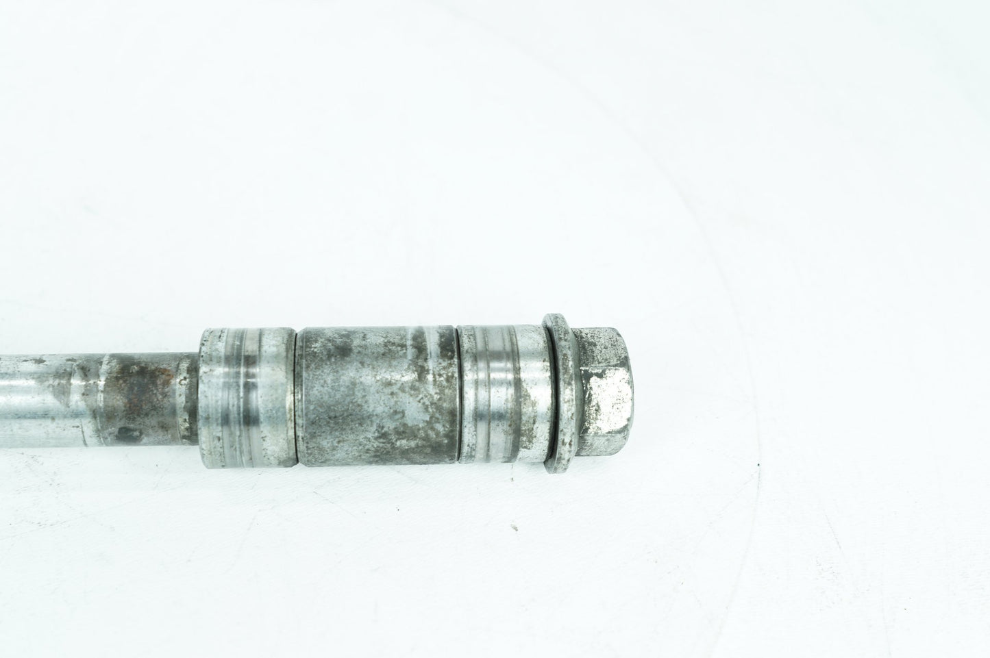 1984 - 1998 Harley-Davidson Touring Road King Classic Rear Wheel Axle Bolt Shaft 41110-79A