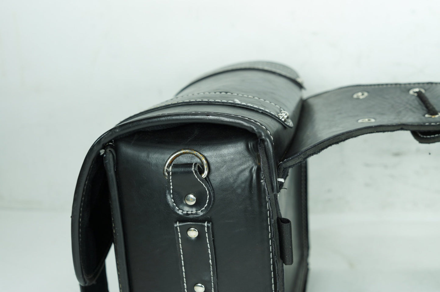 2012 - 2026 Harley-Davidson Sportster Iron 883 Rear Left Right Saddlebags Luggage Leather QINGROCK