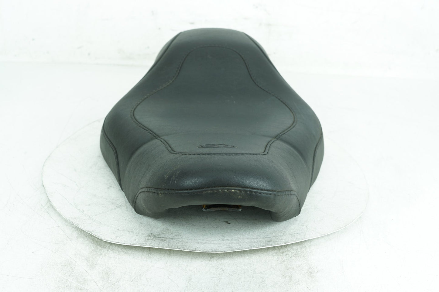 2004 - 2022 Harley-Davidson Sportster Iron 883 Rider Driver Solo Seat Pillion MUSTANG