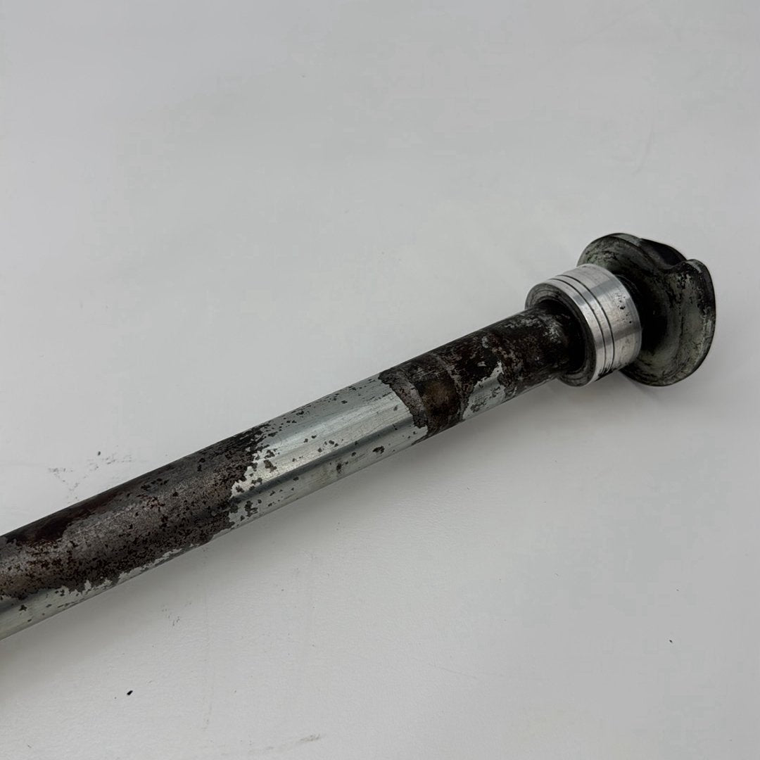 2008 - 2016 Harley-Davidson Touring Street Glide Rear Wheel Axle Bolt Shaft   41056-09