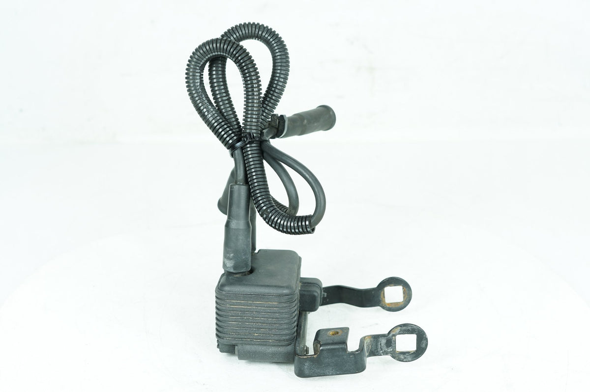 2005 Harley Sportster XL883 C Custom OEM Ignition Coil Spark Plugs Cable