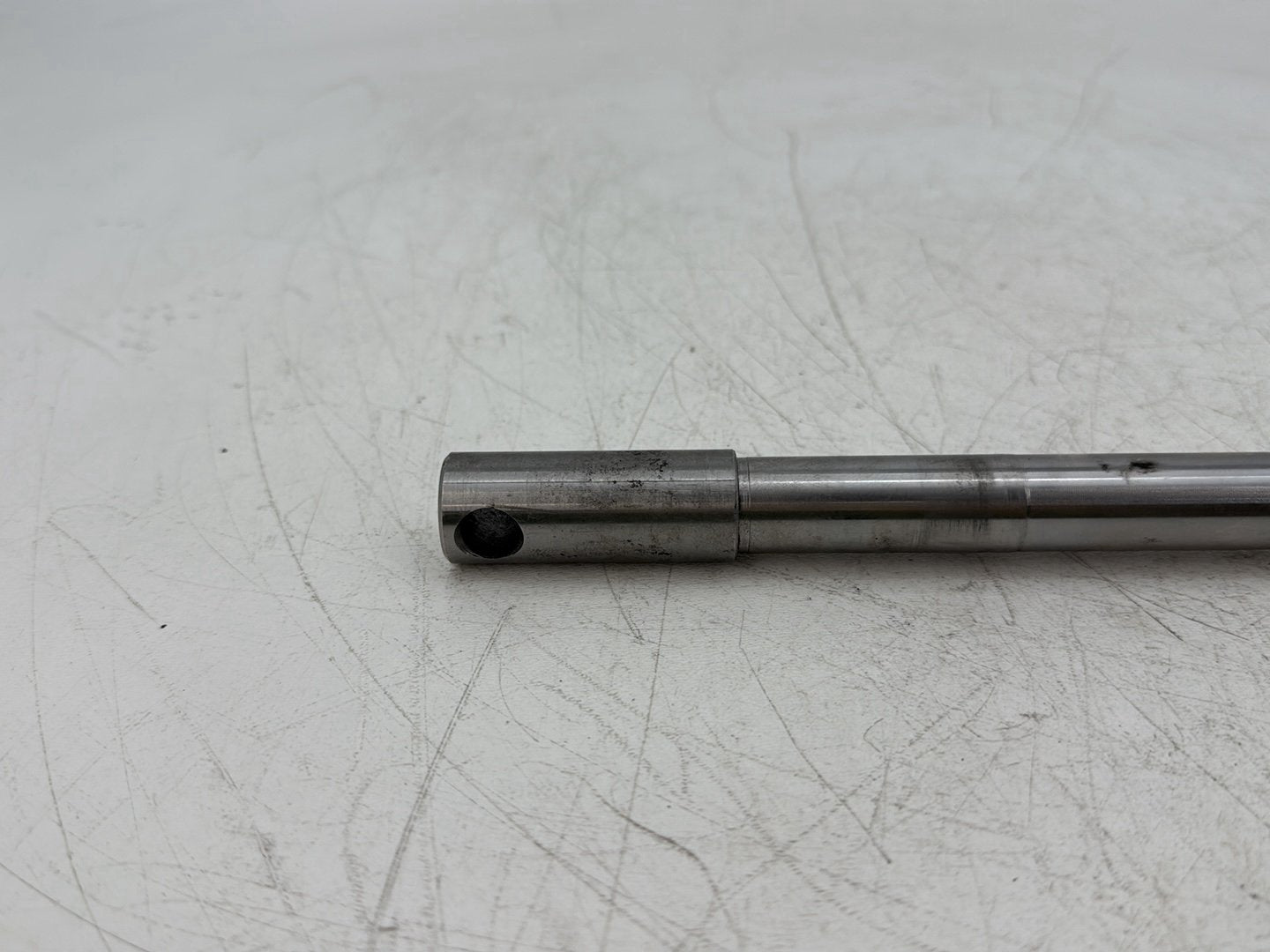 1995 Harley Touring FLHTCI Electra Glide Classic OEM Front Wheel Axle Bolt Shaft