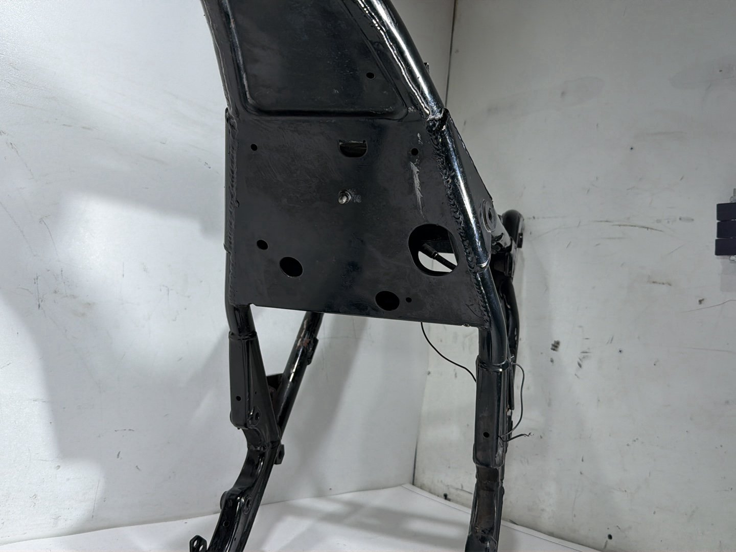 2000 Harley Electra Glide Touring Ultra FLHTCUI OEM Body Main Frame Chassis SLVG
