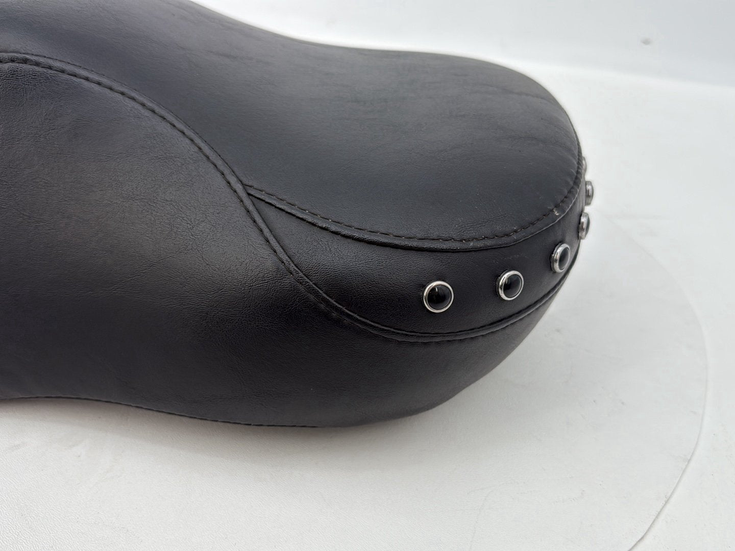 Harley-Davidson Misc  Rear Passenger Pillion Seat 52281-94