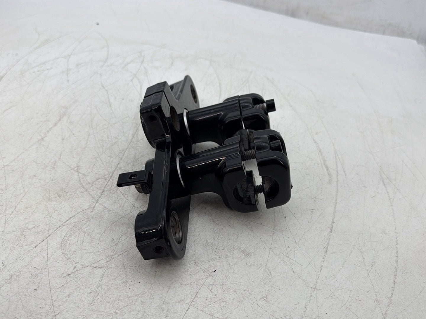 2011 Harley Softail FLSTFB Fat Boy OEM Front Fork Upper Triple Tree Clamps