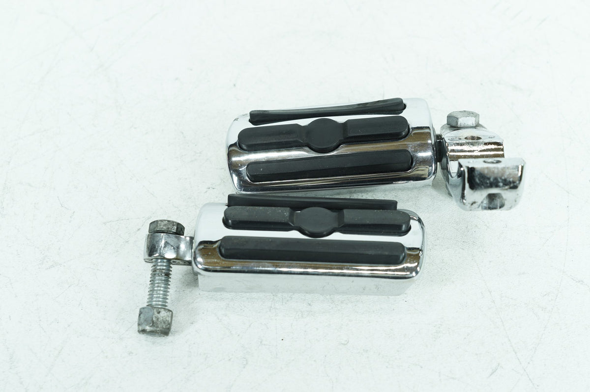 2010 Harley-Davidson Touring Street Glide FLHX Foot Pegs KK210308-E-DE Front Lef