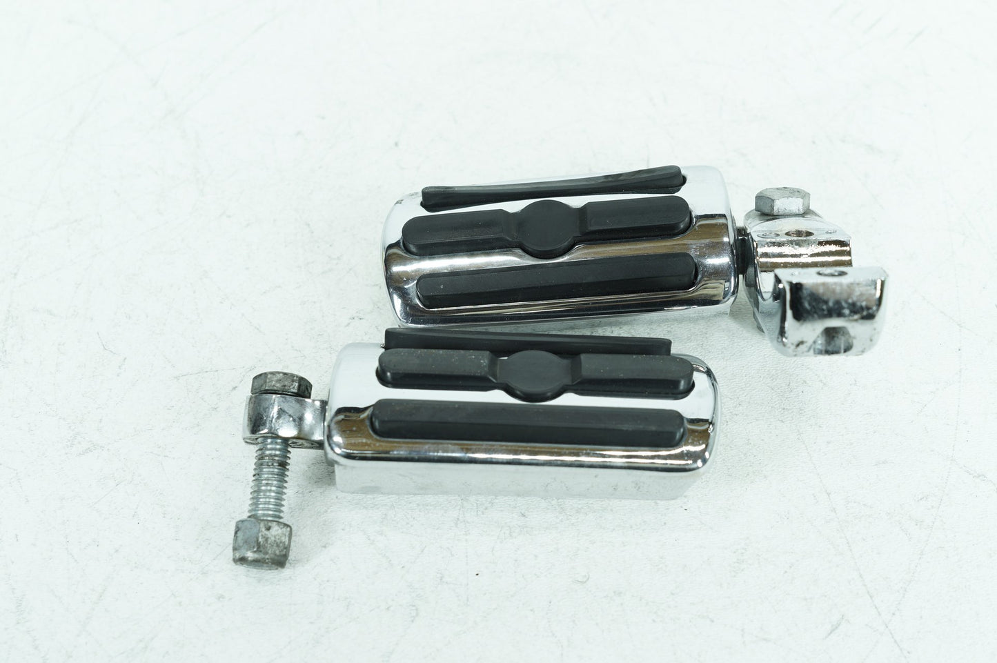 2007 - 2011 Harley-Davidson Touring Street Glide Front Right Left Highway Foot Pegs KK210308-E-DE
