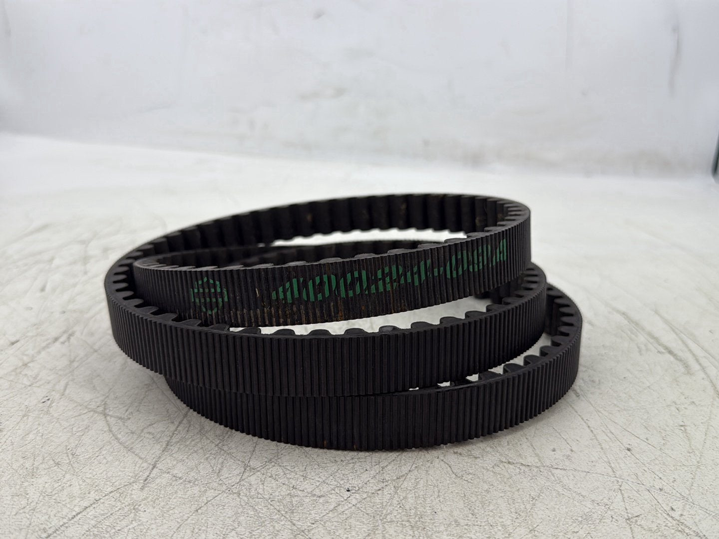 2015 Harley Road Glide Touring FLTRXS OEM Rear Drive Belt