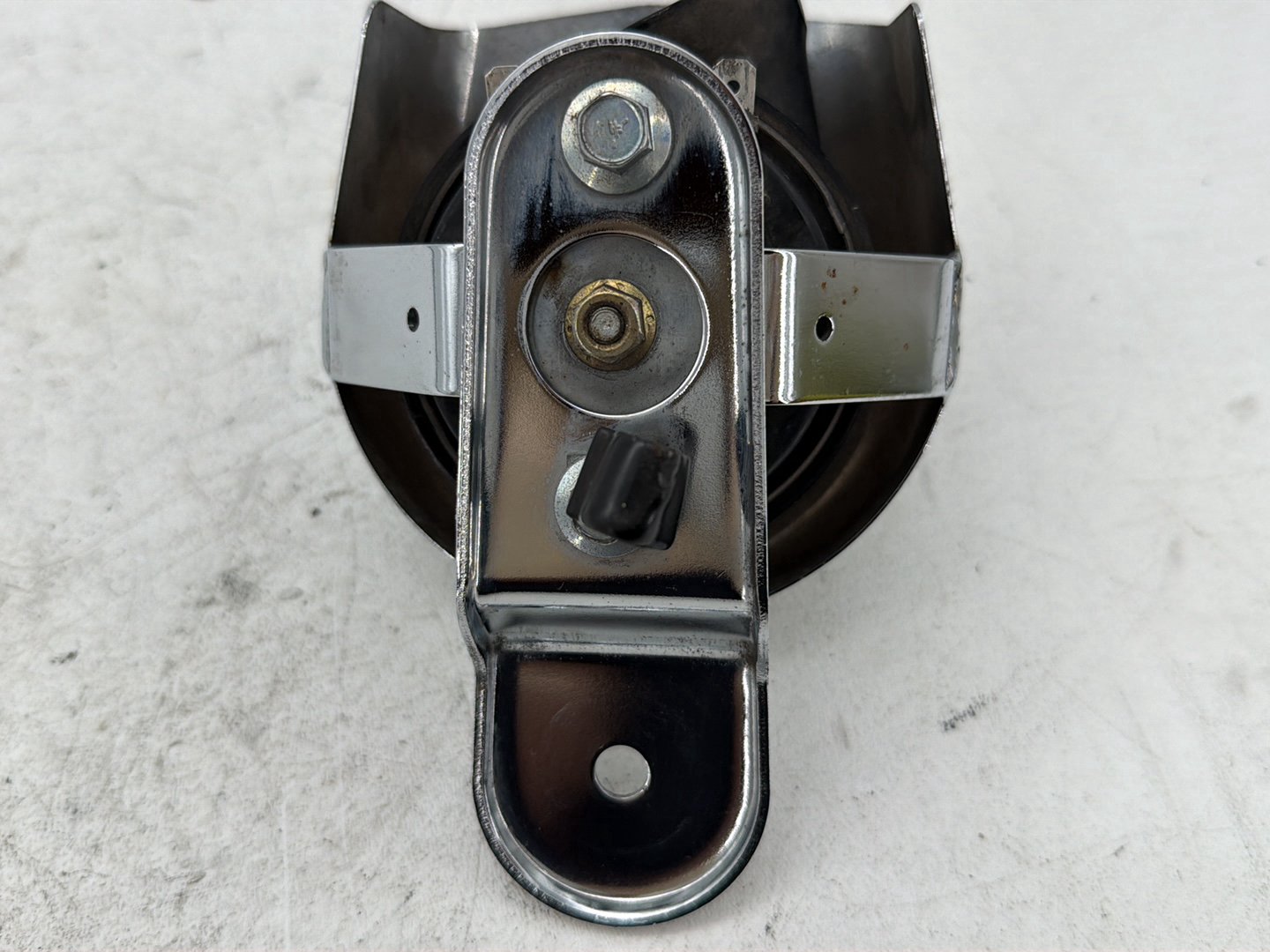 2006 Harley Sportster 1200 Custom XL1200C OEM Horn Signal Klaxon Chrome Cover
