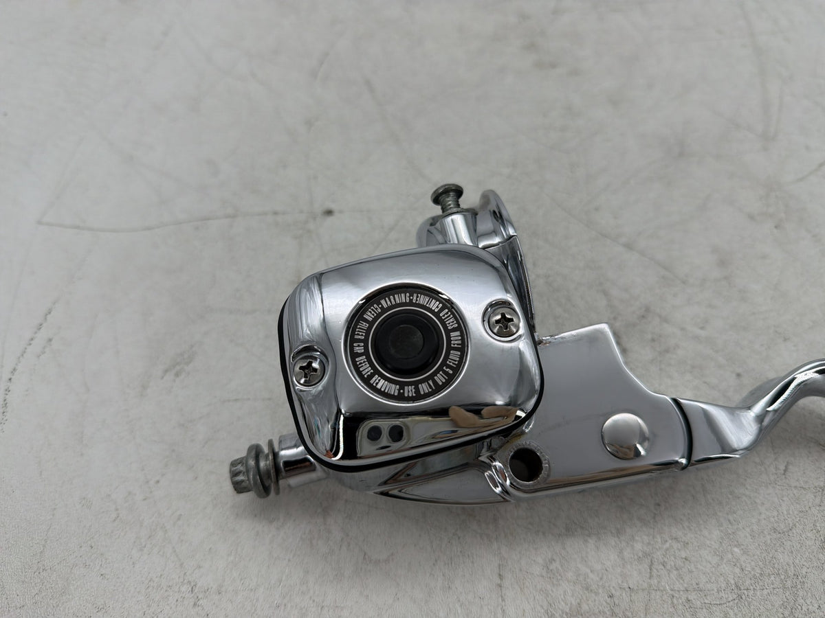 2004 Harley Electra Glide CVO Eagle Front Left Hand Clutch Lever Master Cylinder