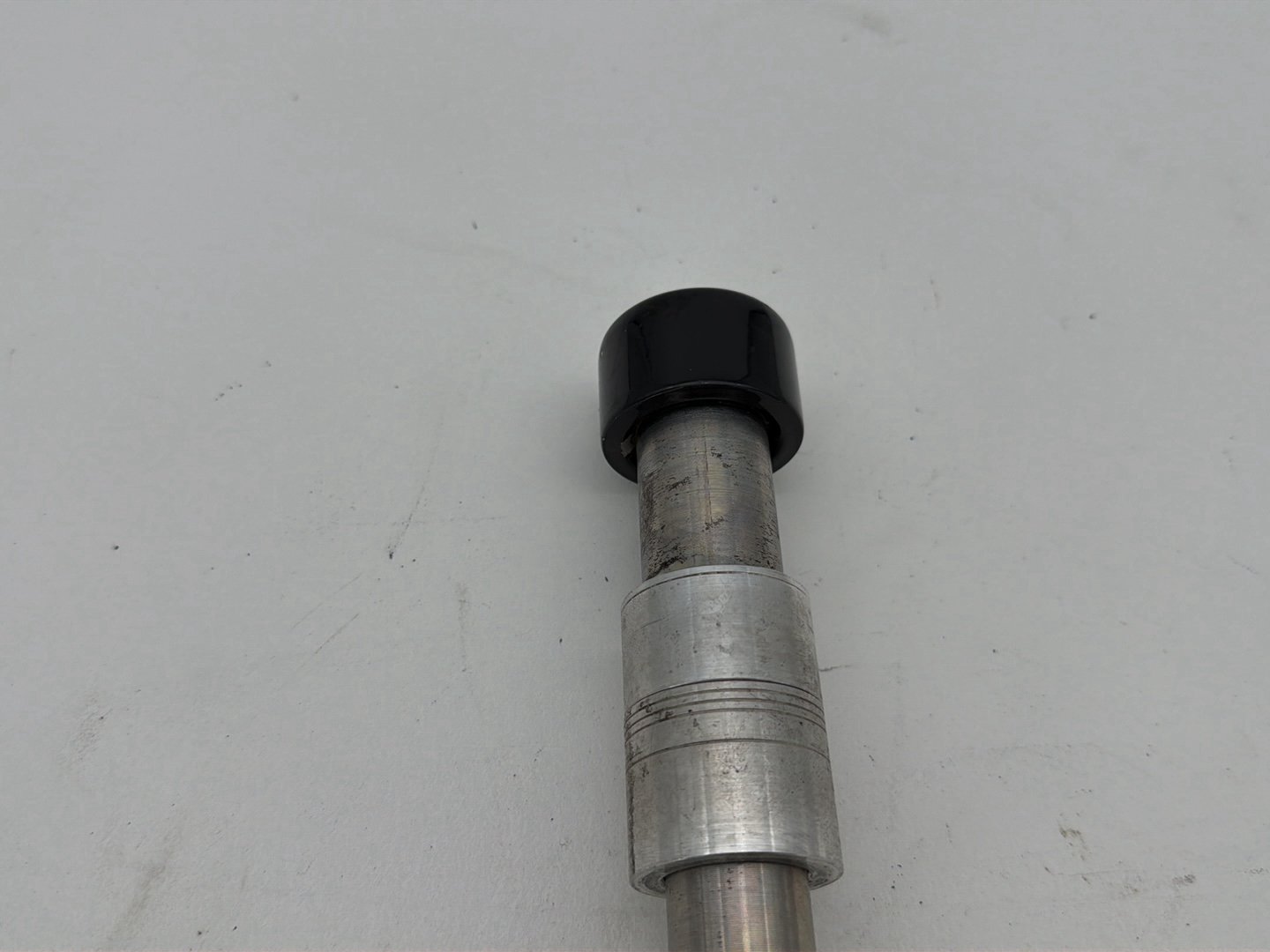 2008 Harley Dyna Fat Bob FXDF OEM Front Wheel Axle Bolt Shaft