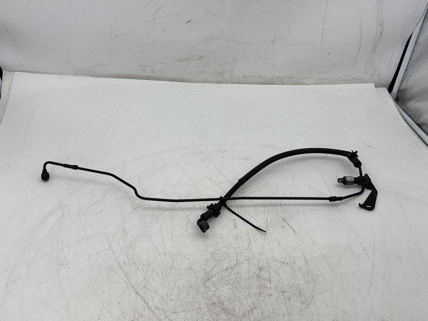 2013 Harley Electra Glide Touring Ultra FLHTCUI OEM Rear Brake Hose Line Pipe NON-abs