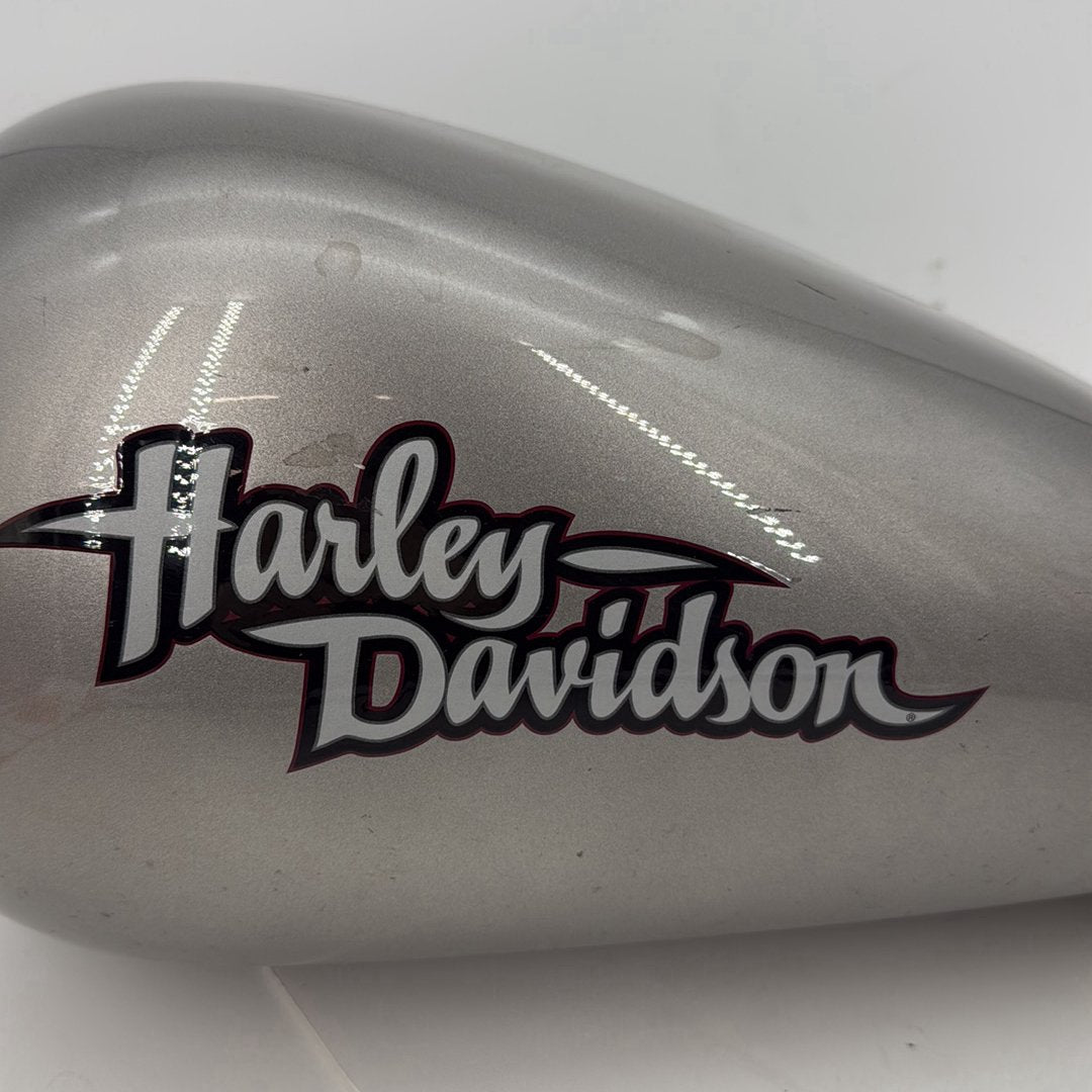 2007 - 2012 Harley-Davidson Dyna Super Glide Fuel Gas Tank Gasoline Reservoir 61590-04A