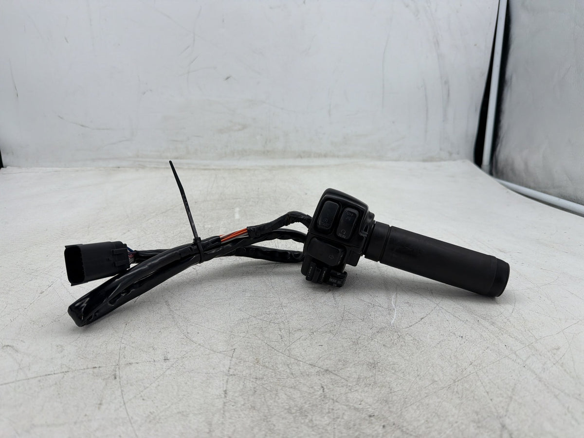 2011 Harley Electra Glide Touring OEM Right Engine Start Kill Switches Controls