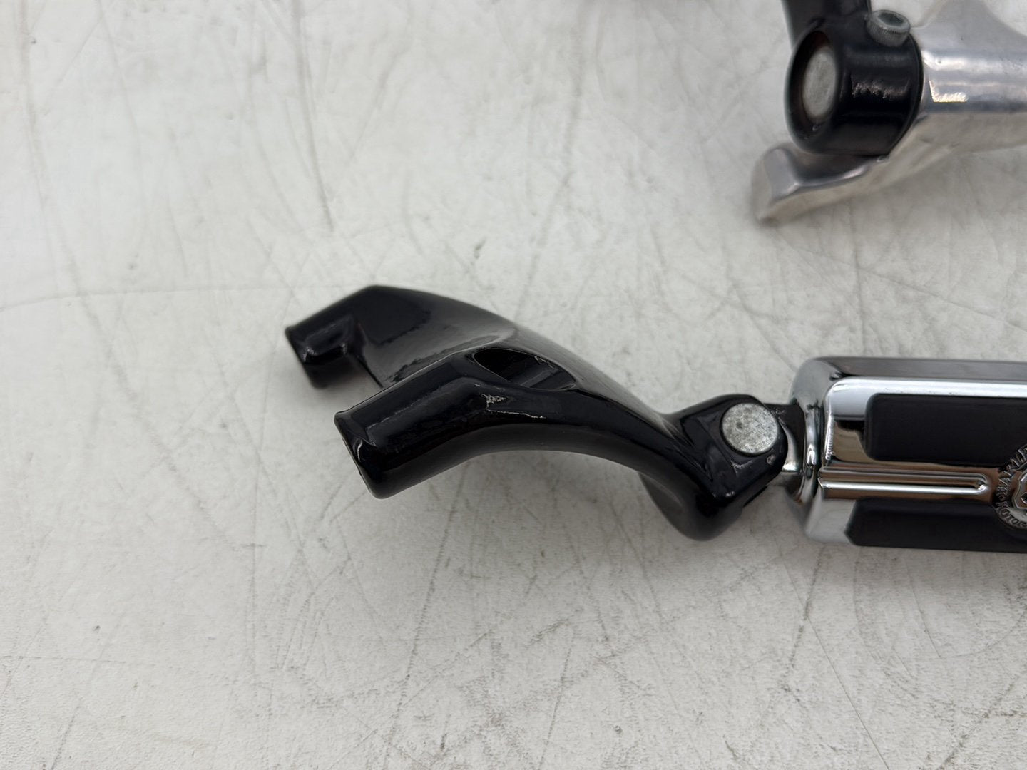 2006 Harley Sportster XL883L 883 Low OEM Left Right Foot Brake Control Pegs