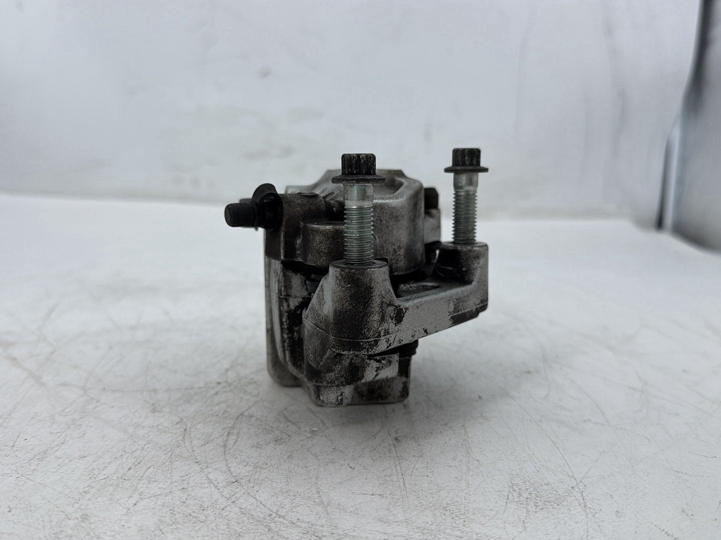 2009 Harley Sportster 883 Low XL883L OEM Front Left 1 Brake Caliper