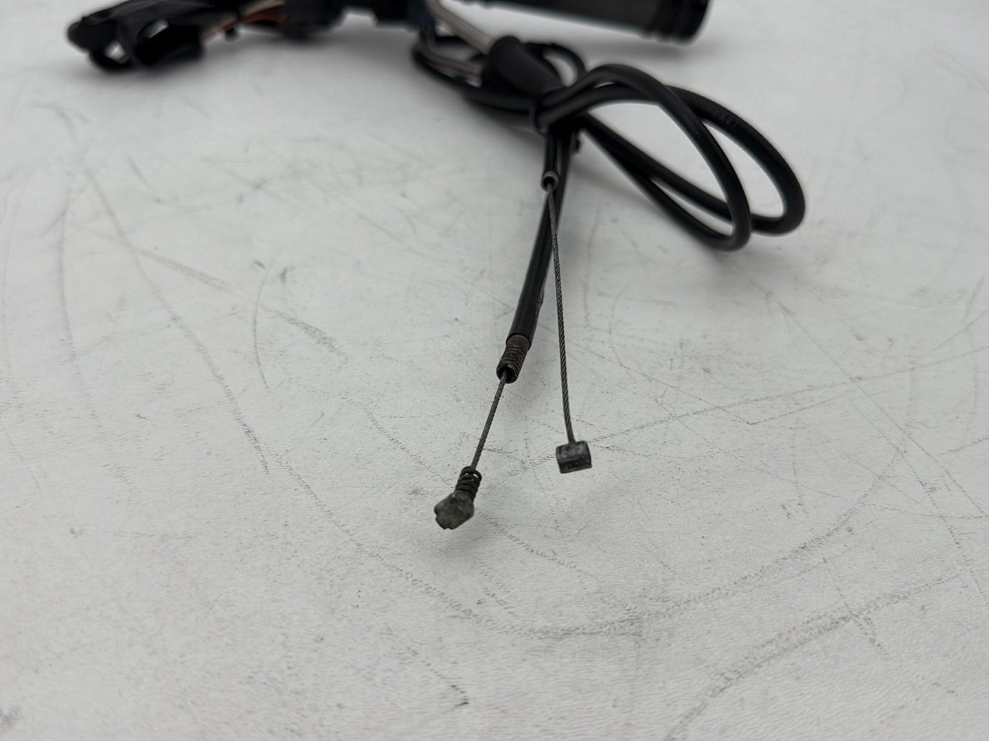 2004 - 2013 Harley-Davidson Sportster 1200 Custom Right Engine Start Kill Switches Controls 71589-96B