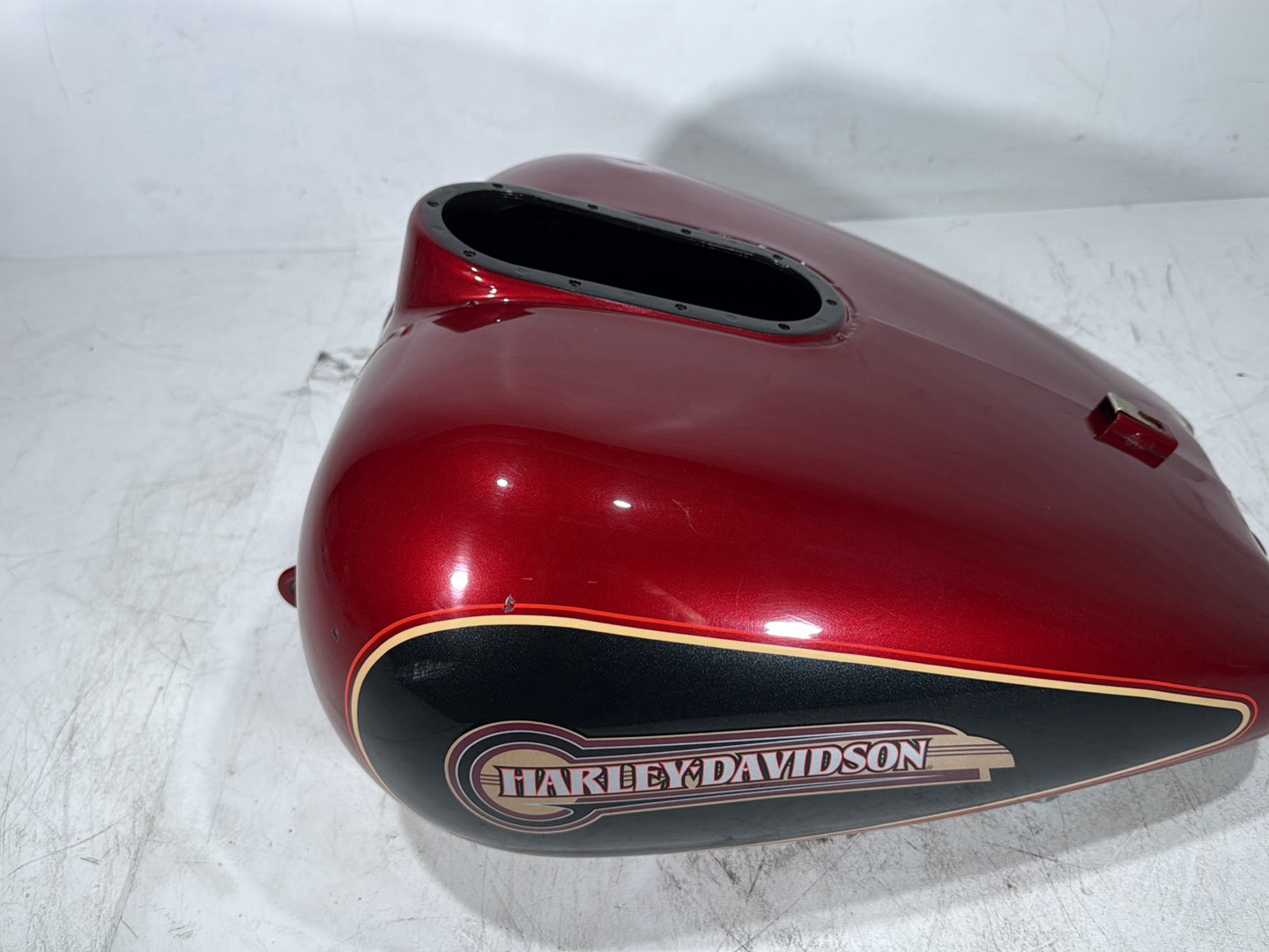 2007 Harley Touring FLHTC Electra Glide Classic OEM Fuel Gas Tank Gasoline Reservoir