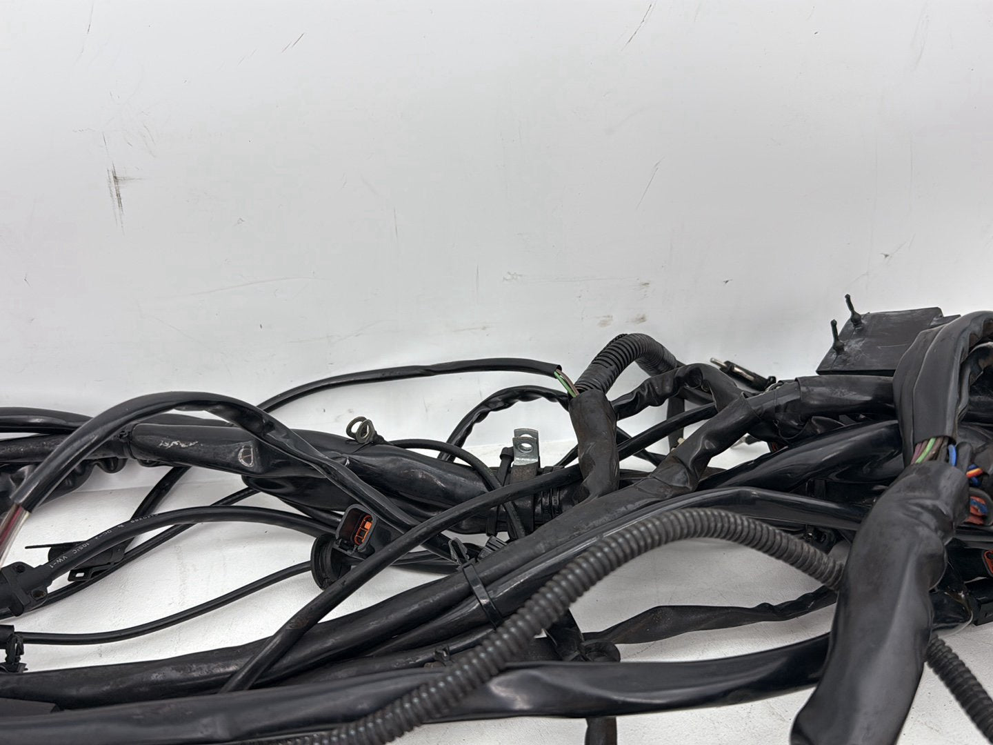 1999 - 2006 Harley-Davidson Touring Electra Glide Ultra Main Wire Wiring Harness Loom 70985-04