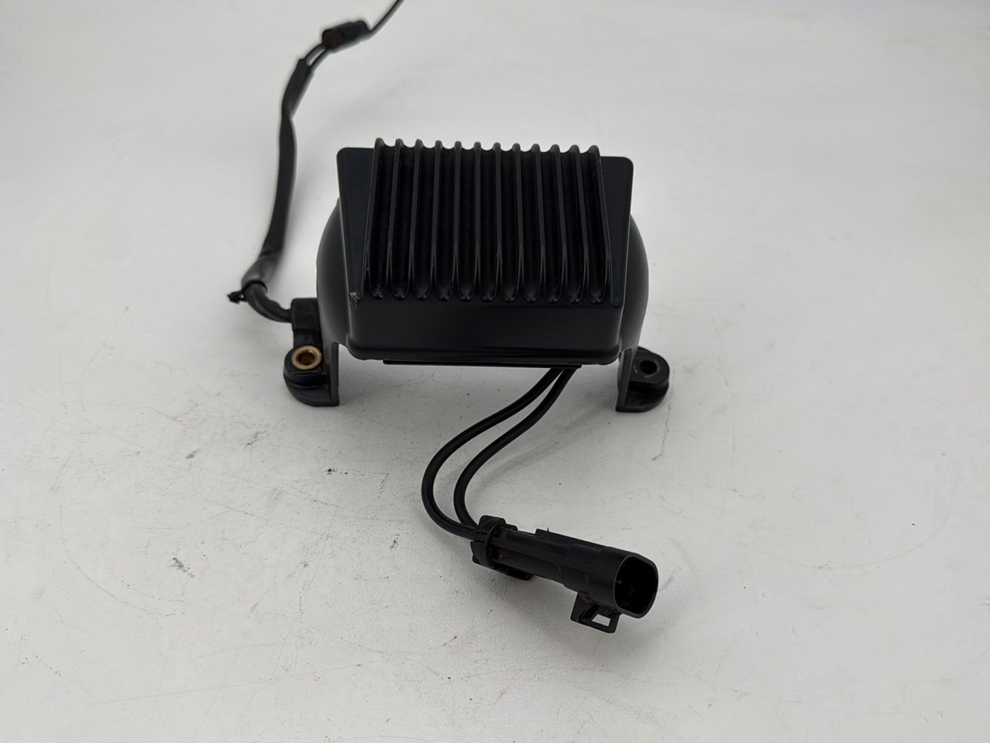 1999 - 2006 Harley-Davidson Touring Road King Custom Voltage Regulator Rectifier   	74505-04