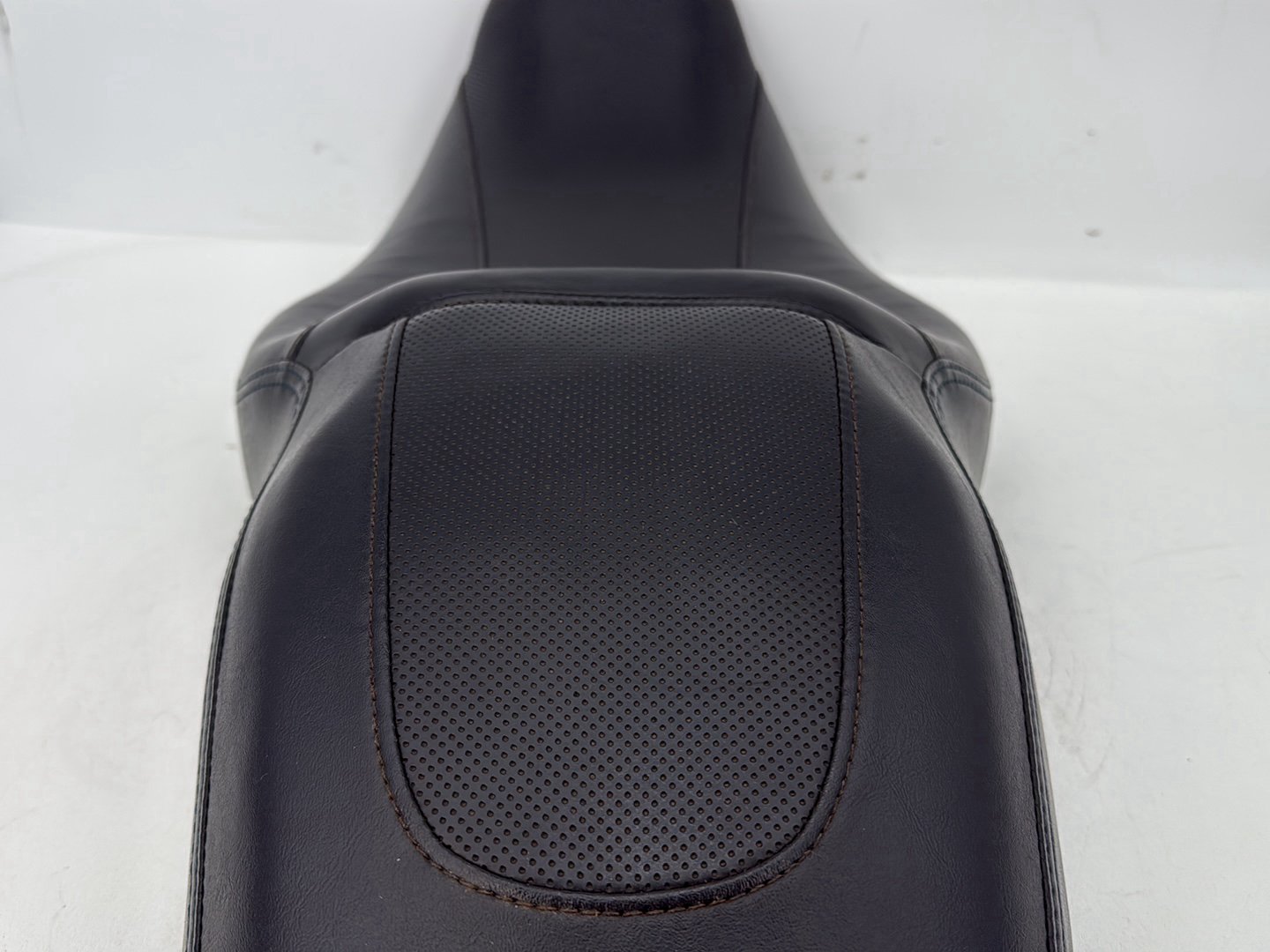 Harley-Davidson Misc  Passenger Rider Driver Seat Saddle HDMC