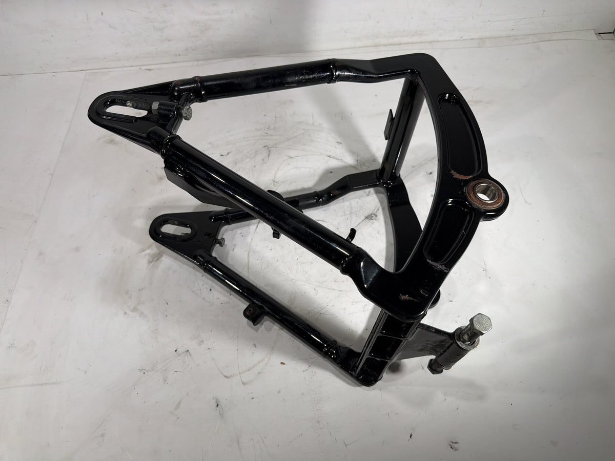 2006 Harley Softail Deuce FXSTDI OEM Rear Fork Swingarm Swing Arm