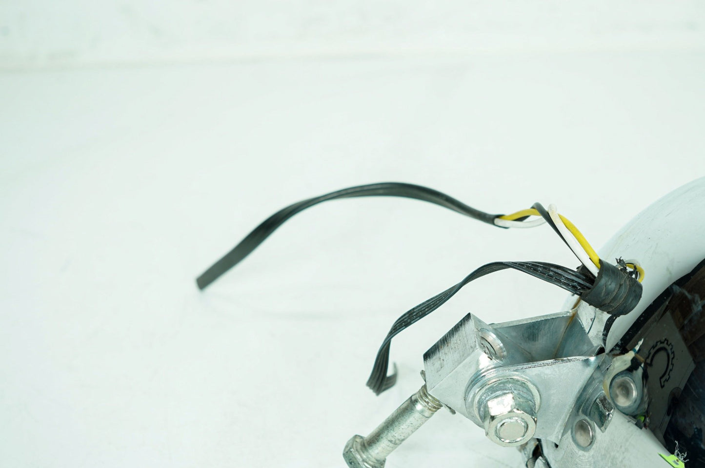 1999 - 2006 Harley-Davidson Dyna Wide Glide Headlight Headlamp Head Lamp Light LED 67698-81D