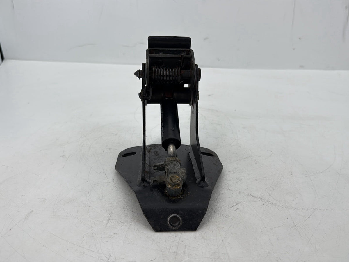 2008 Harley Touring Electra Ultra Adjustable Rider Backrest Lift Mount 52482-01A