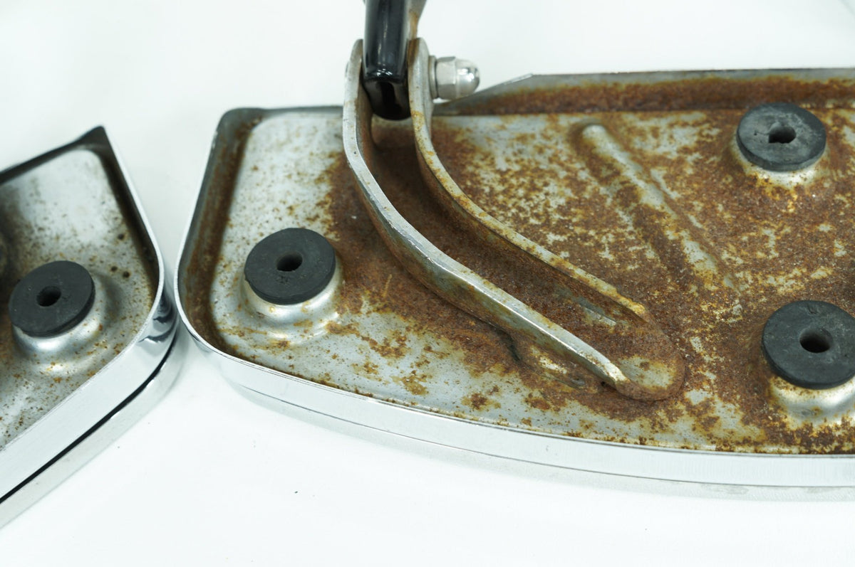 1996 Harley Touring FLHTC Electra Glide Classic OEM Left Right Driver Floorboard Foot Rest