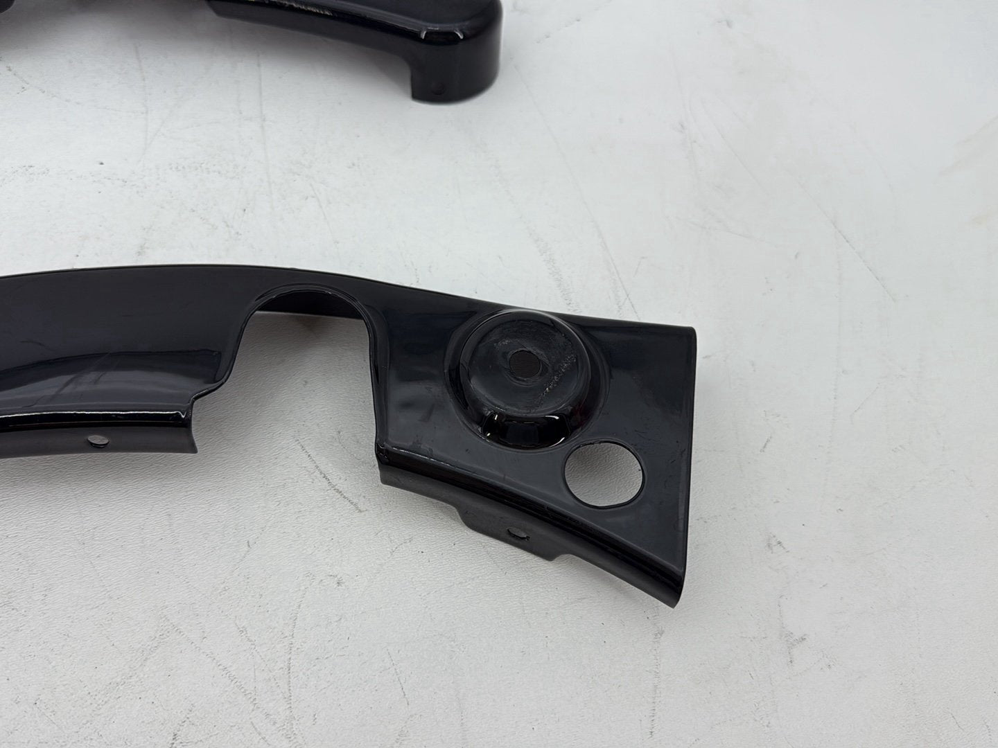 2011 Harley Electra Glide Ultra FLHTK OEM Rear Left Right Fender Struts Bracket