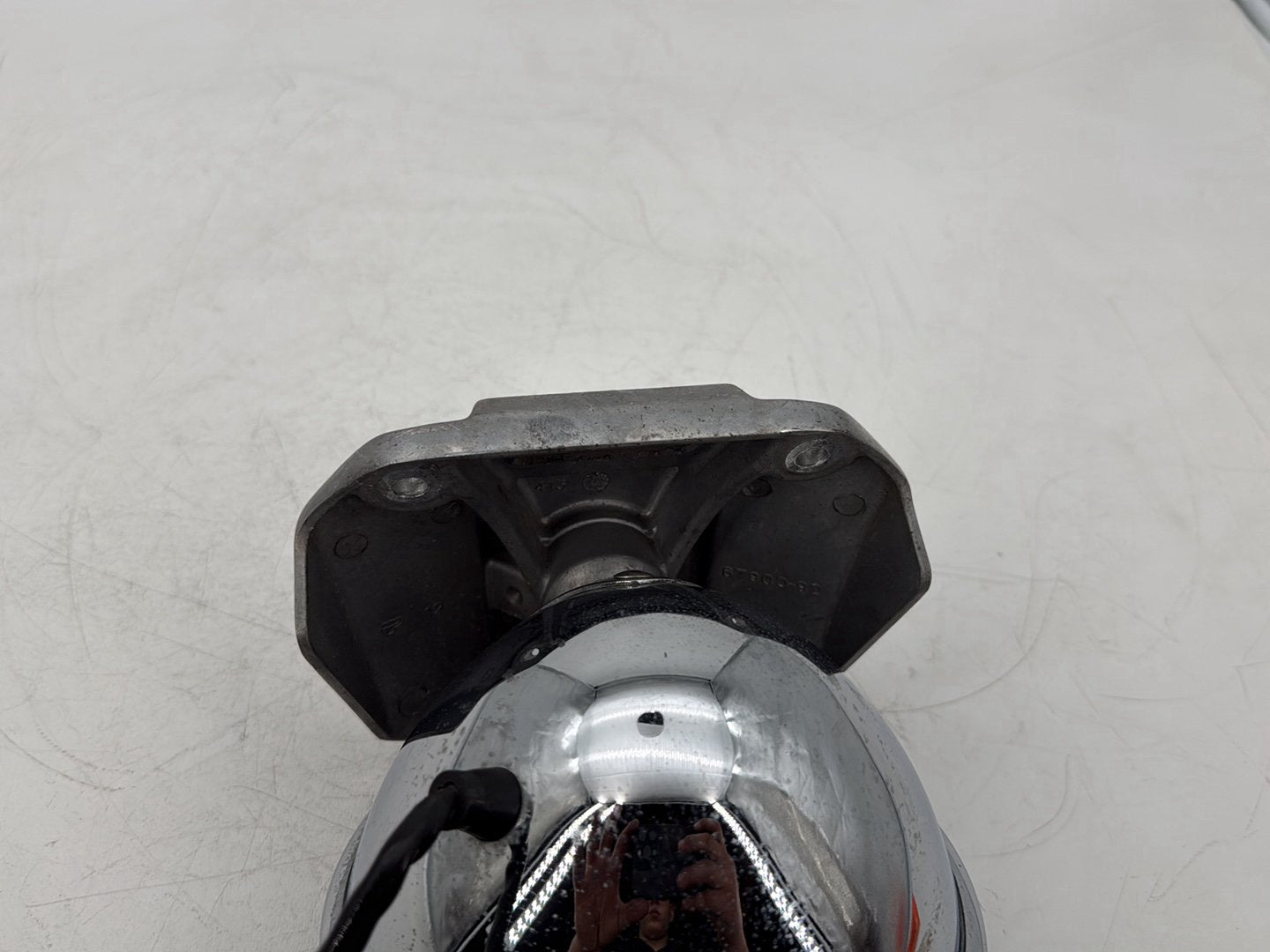 1999 - 2006 Harley-Davidson Dyna Super Glide Headlight Headlamp Head Light Halogen  	69675-05A