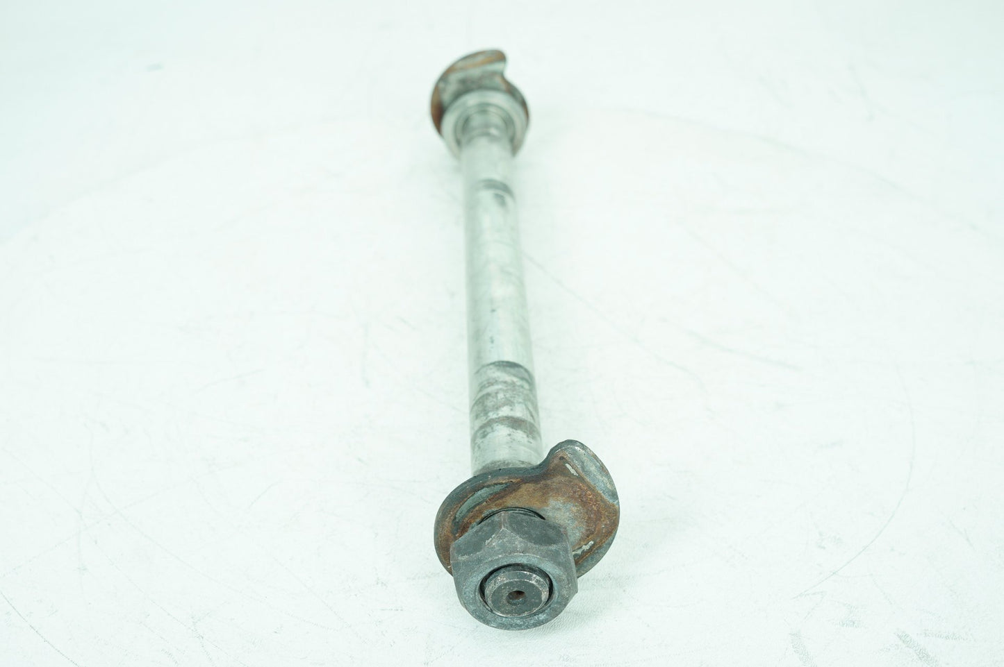 2007 - 2011 Harley-Davidson Touring Electra Glide Ultra Rear Wheel Axle Bolt Shaft 41056-09