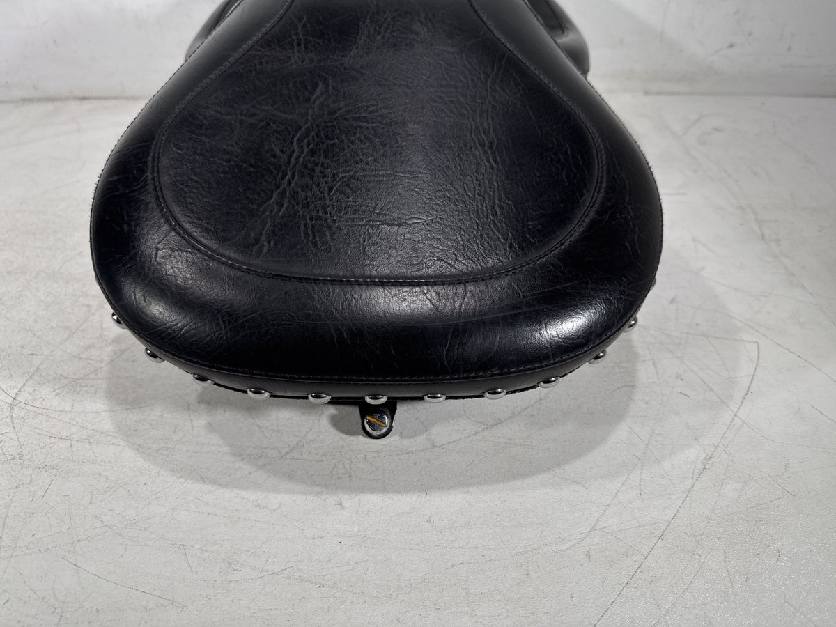 01 Harley Heritage Softail Classic Passenger Rider Driver Seat Saddle MUSTANG